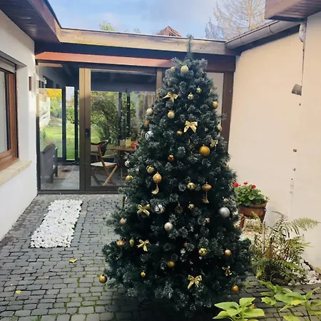 Maison Midcentury Chaleureuse Proche Centre-ville ゲストハウス 3*