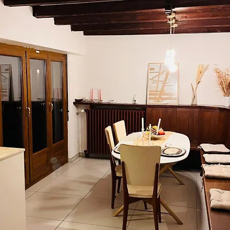 ゲストハウス Maison Midcentury Chaleureuse Proche Centre-ville 3*