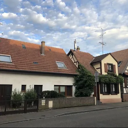 Maison Midcentury Chaleureuse Proche Centre-ville Pensionat